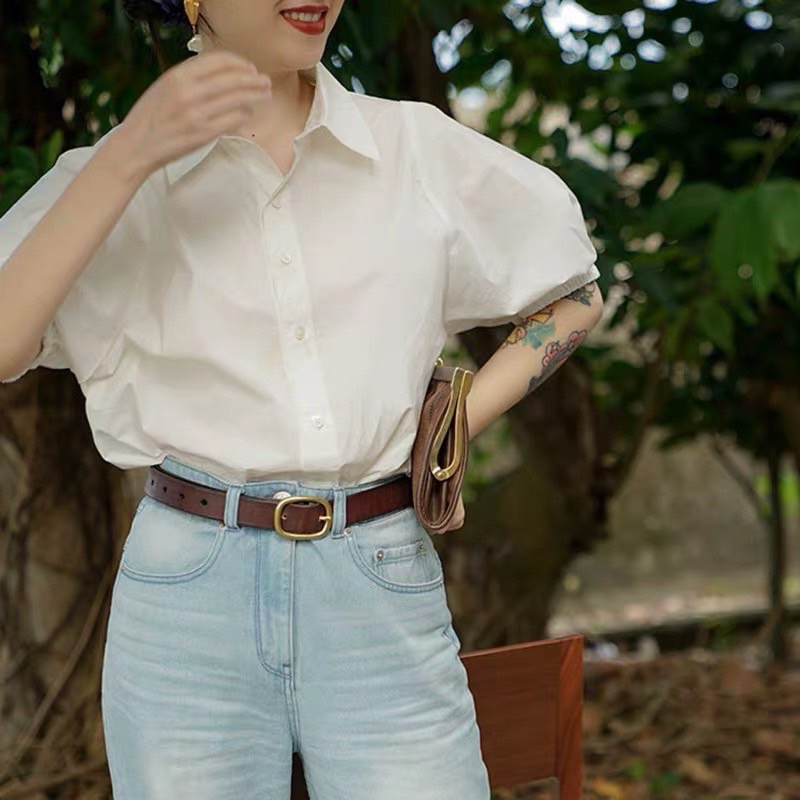 Sơ mi trắng Zr, tay ngắn chun phồng, lên form xinh xắn