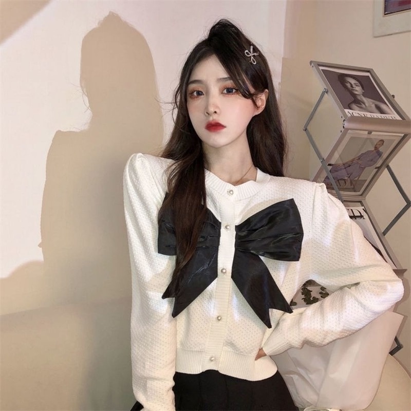 Áo Kiểu Tay Phồng Cổ Tròn Đính Hạt Thời Trang Mùa Thu 2022 Sang Trọng Cho Nữ