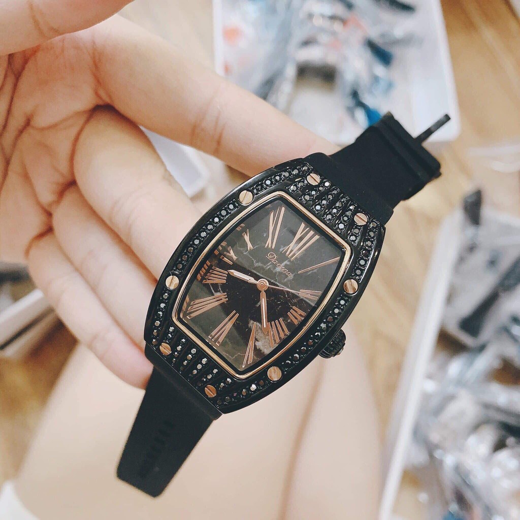 Đồng Hồ Davena Nữ Dây Silicon Đen 30x38mm Black Chính Hãng