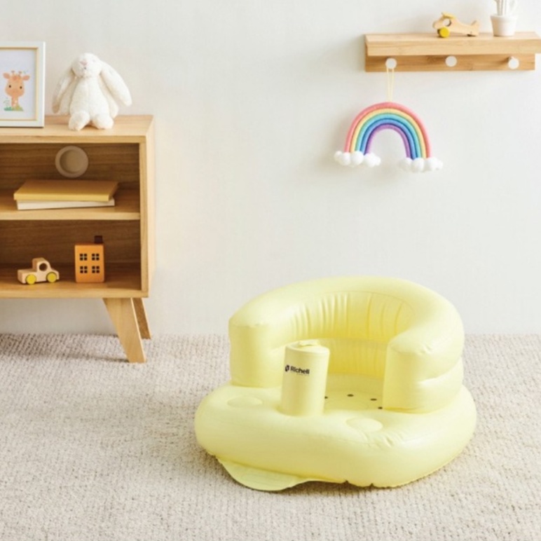 Ghế hơi Richell cho bé tập ngồi kèm bộ miếng dán dự phòng