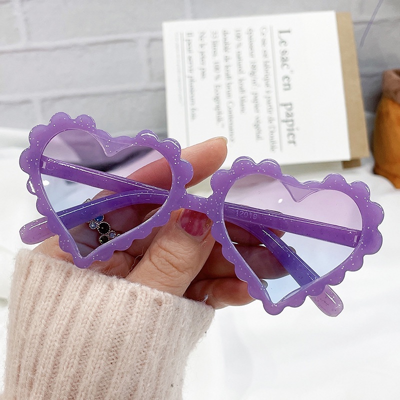 Kính Mát Hình Trái Tim Dễ Thương Cho Bé Gái