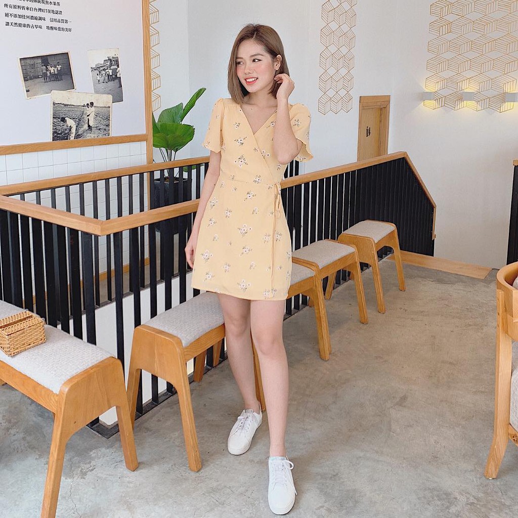 Váy hoa nhí đắp tà chéo WRAP DRESS