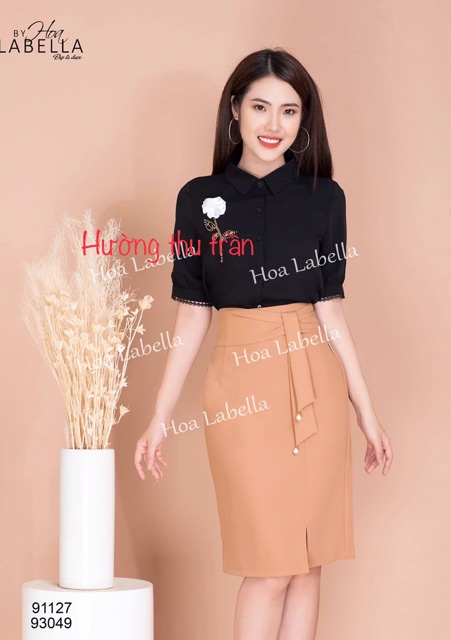 Chân váy bút chì xẻ trước phối vạt bụng