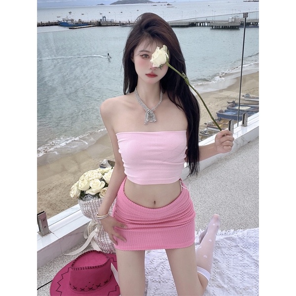Áo ống croptop + chân váy Ulzzang