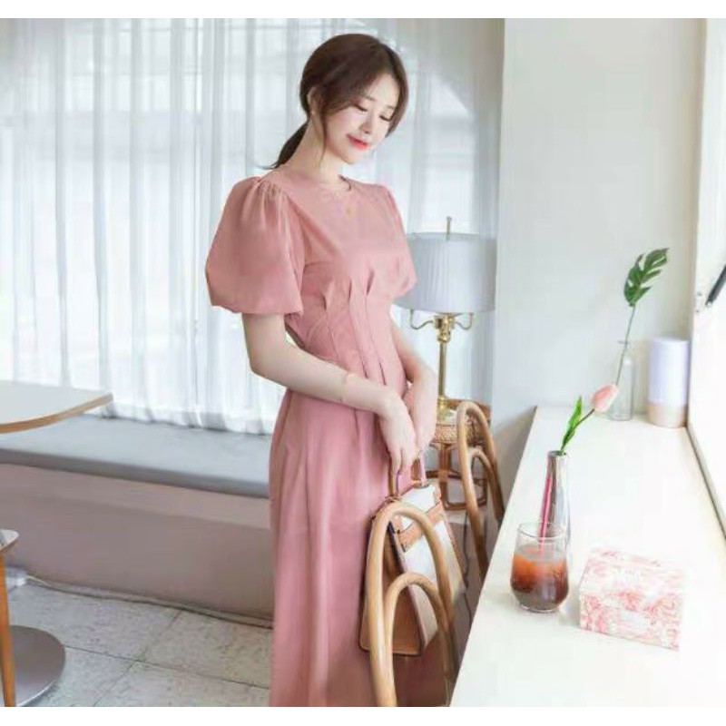 ĐẦM TIỂU THƯ HỒNG