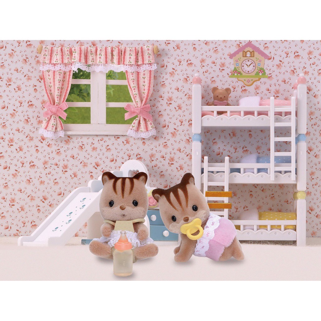 Đồ chơi bé Sóc hạt dẻ sinh đôi Sylvanian Families