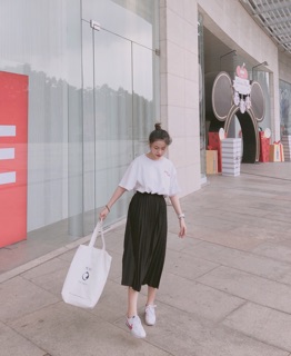 Chân váy xếp ly