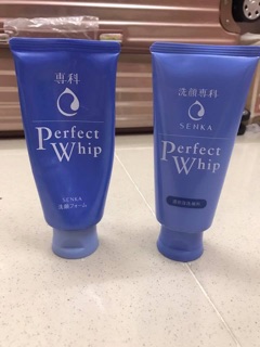 Sữa rửa mặt Perfect Whip xanh