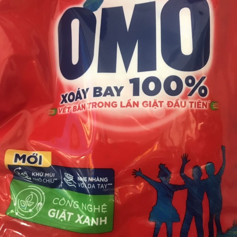 Bột Giặt OMO Xoáy Bay Vết Bẩn 770g
