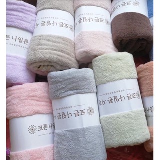 khăn lau mặt lông cừu kt 30x50 ( màu ngẫu nhiên)
