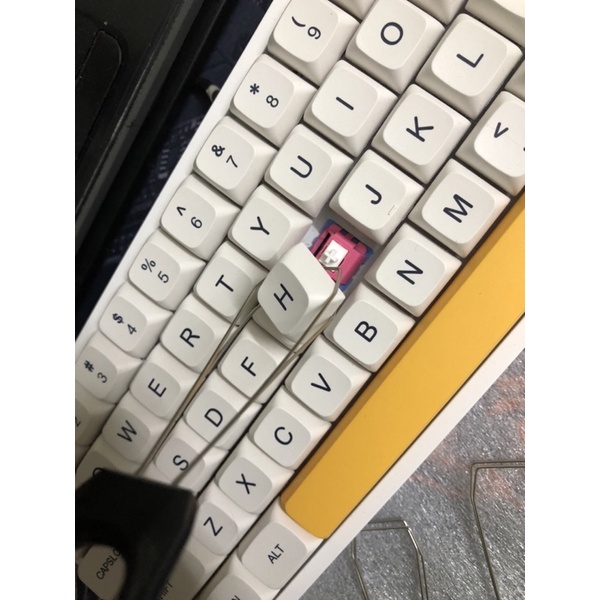 Dụng dụ nhổ Keycaps l Keycap puller Lỗ kéo tiện lợi