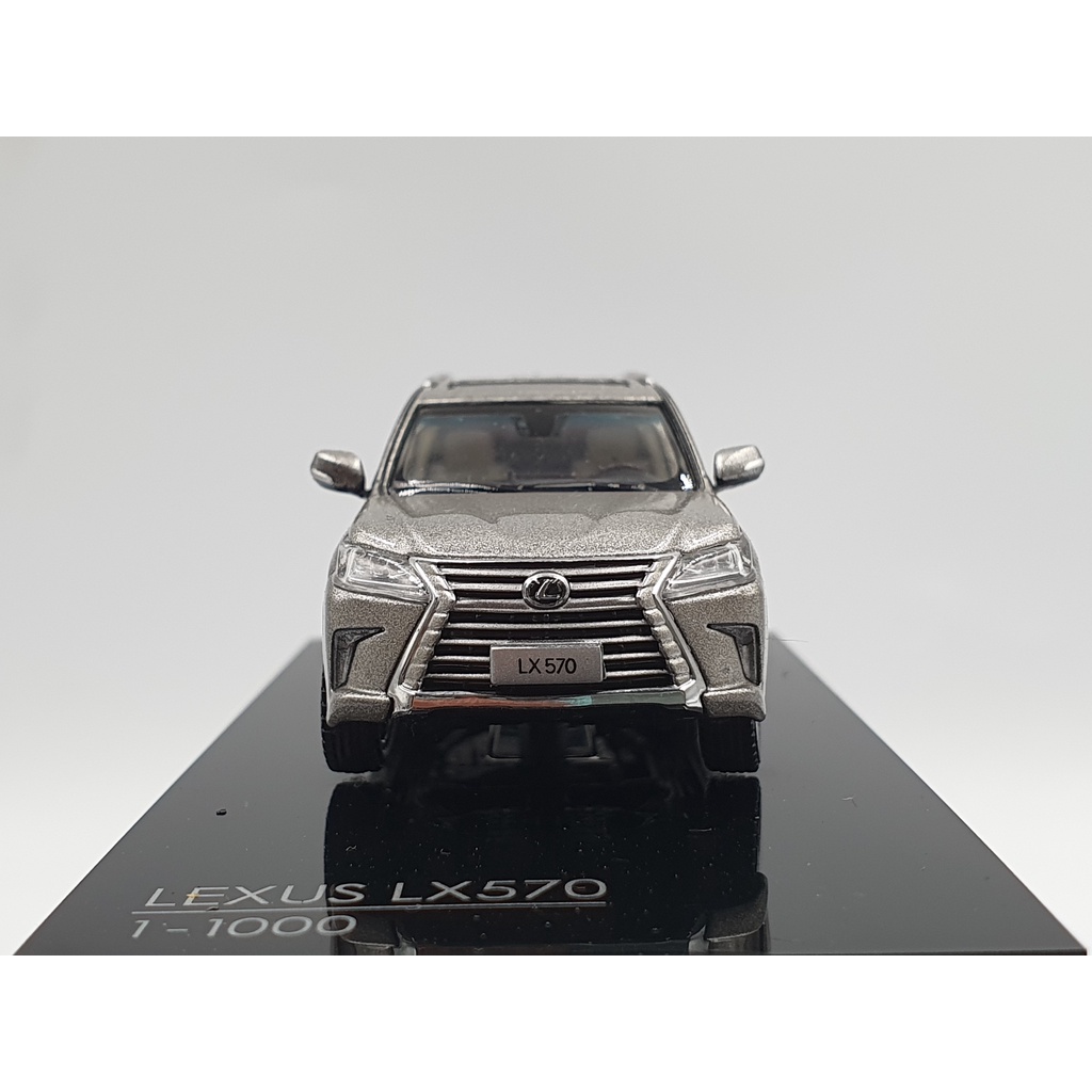 Xe Mô Hình Lexus LX570 Sonic Quartz 1:64 Kyosho (Xám)