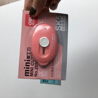 Dao Rọc Giấy Mini Bỏ Túi Deli