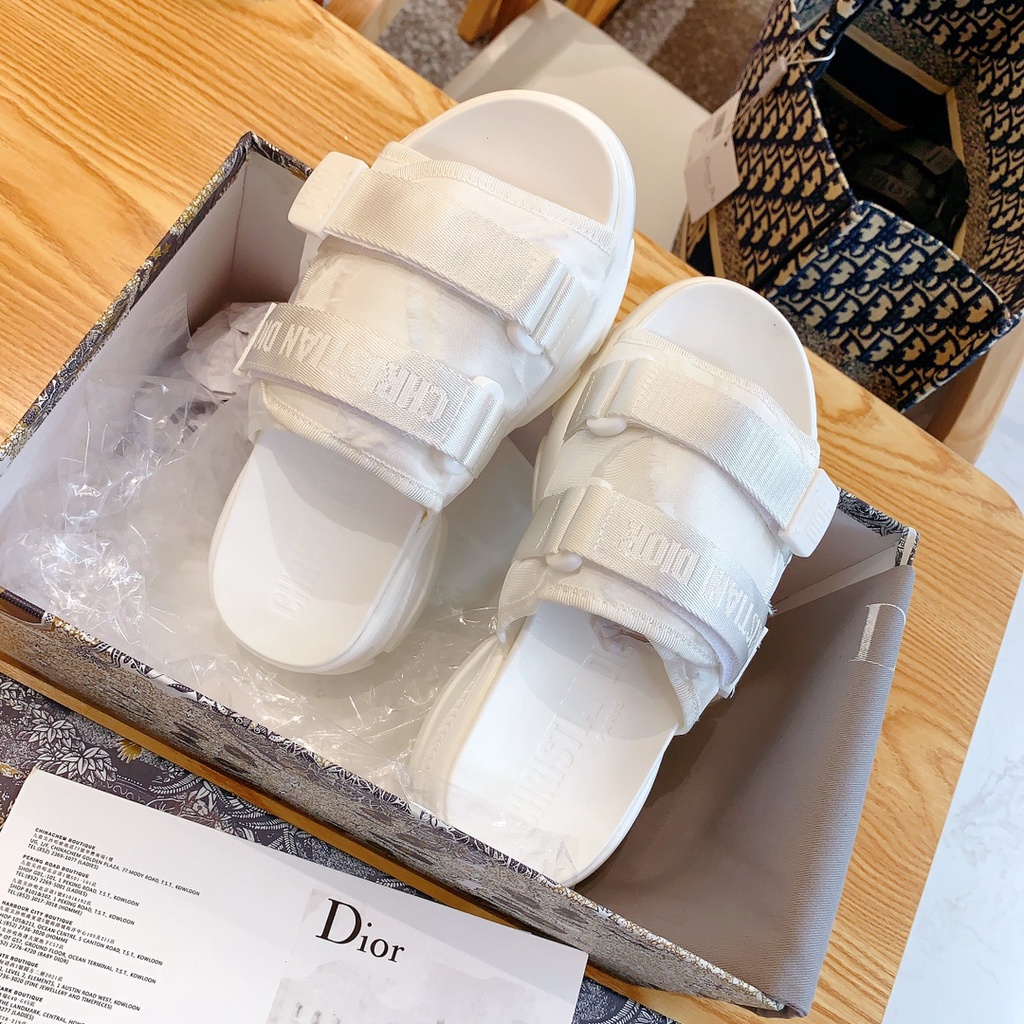 Dép Xỏ Ngón Mớid-WANDER