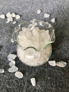 Vụn đá T.A trắng đã mài bóng (1kg)