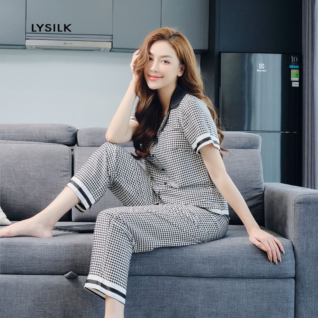 Bộ đồ ngủ nữ pyjama lụa cộc tay thiết kế cao cấp LYSILK - BN167 - Áo cộc tay nữ quần dài họa tiết
