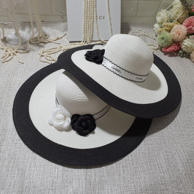 Mũ Cói thời trang đi biển Vành Rộng sang chảnh gắn hoa xinh