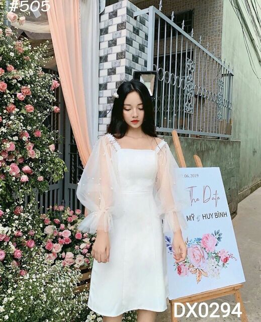 Váy trắng tay bồng đính ngọc - váy dự tiệc sang chảnh | BigBuy360 - bigbuy360.vn