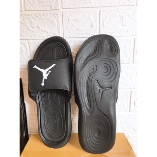 Dép JORDAN đen logo trắng