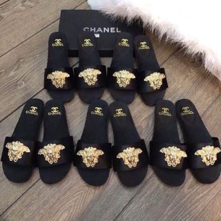 Dép lê nữ versace