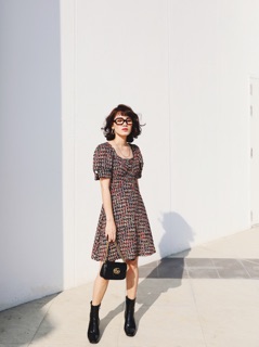 Đầm dạ tweed cổ vuông