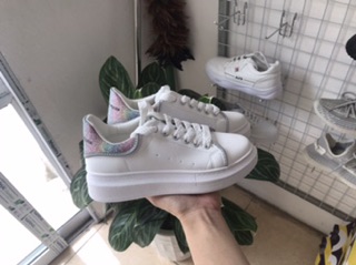 MCQUEEN NỮ PHẢN QUANG ( FULL BOX- ẢNH THẬT )