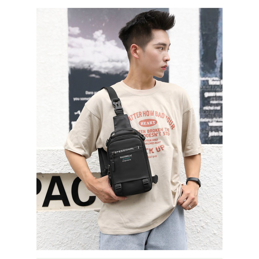 Túi đeo chéo nam vải Polyester kháng nước chống bám bụi tích hợp cổng sạc USB tiện dụng TC116 | BigBuy360 - bigbuy360.vn