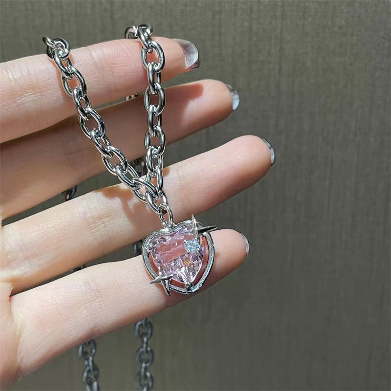Vòng cổ Mặt Búp Bê Barbie Đính Đá Zircon Màu Hồng Đáng Yêu Mới