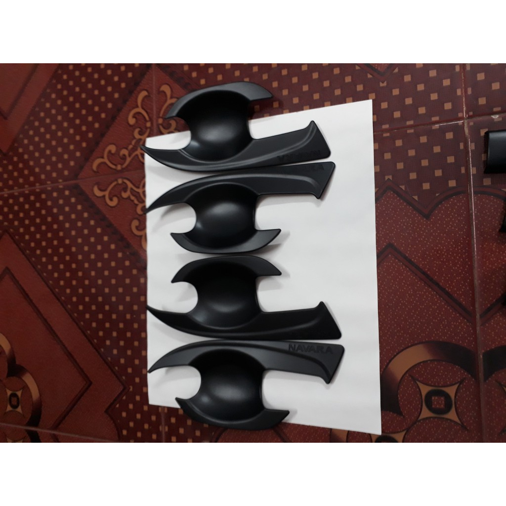 Bộ ốp hõm cửa xe Nissan Navara form 2015-2021 màu đen