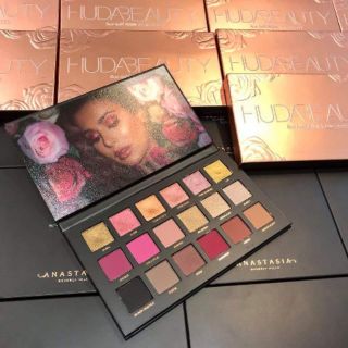 Bảng mắt huda rose gold remastered