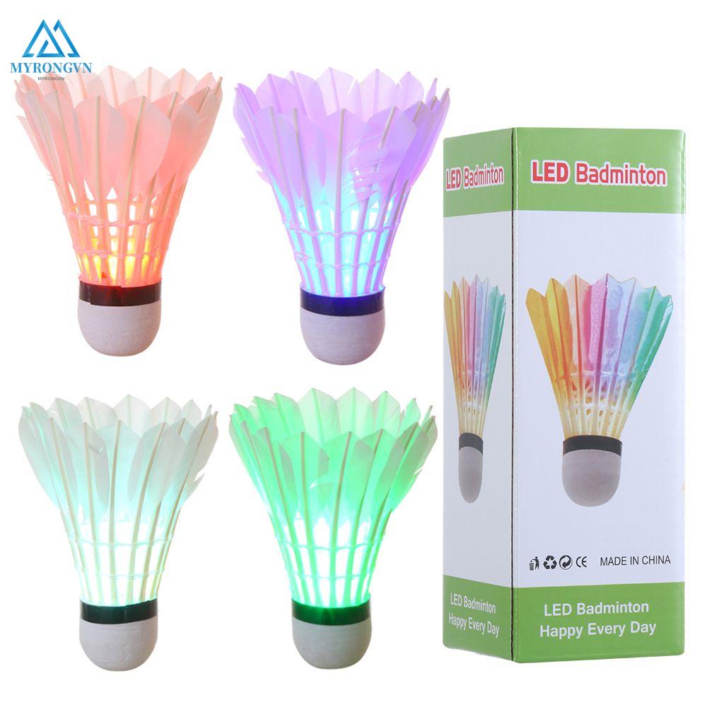 Set 4/ 6 cầu lông có đèn LED nhiều màu sắc phát sáng trong tối