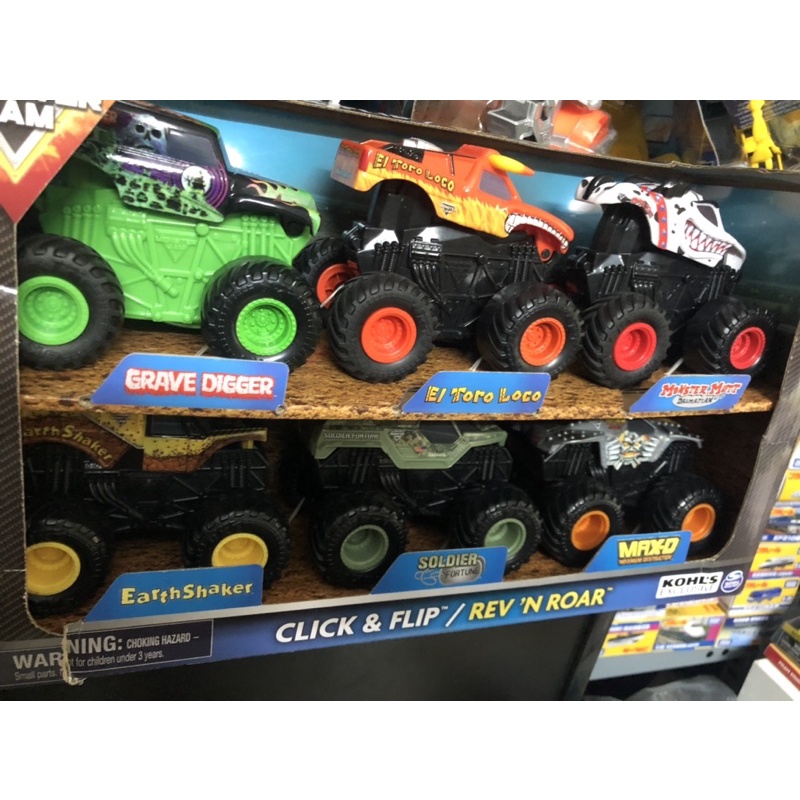 Hộp 6 xe Monster Jam gồm 3 xe bánh đà và 3 xe bật nhảy lộn nhào