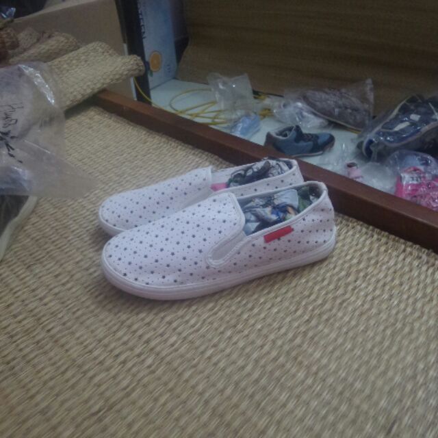 Giầy Trúc Phương 1 đôi 150k