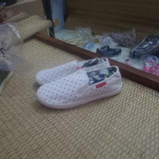 Giầy trúc phương 1 đôi 150k