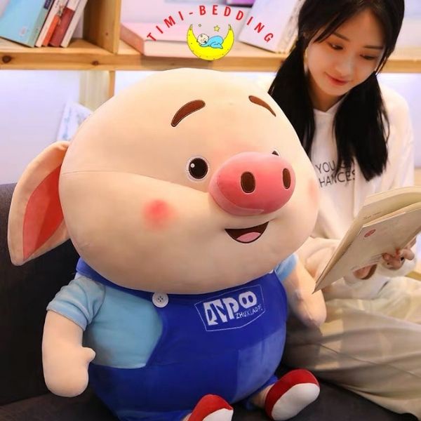 Gấu bông con lợn – Thú nhồi bông con heo mặc áo ngộ nghĩnh, đáng yêu kích thước 60cm, 80cm – Timibedding
