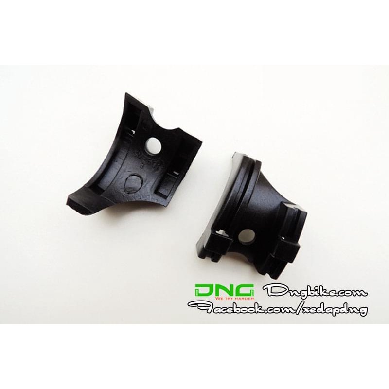 Kẹp chia dây trên khung sườn xe đạp