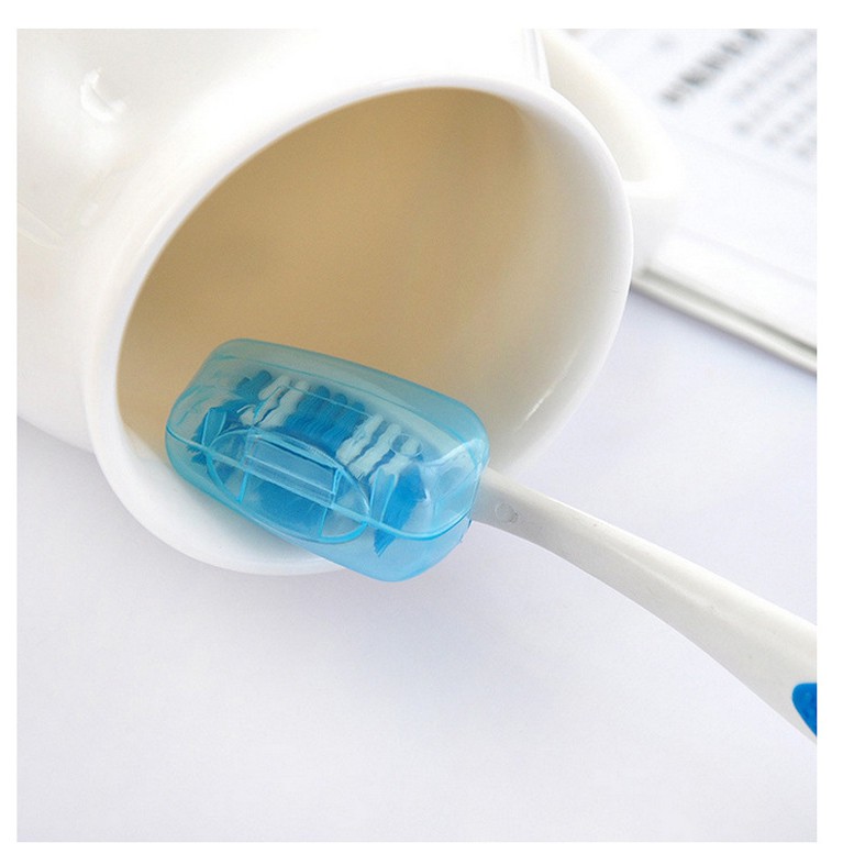 Hôp bọc đầu bàn chải đánh răng tiện lợi