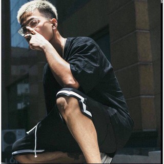 Quần Short Line V Unisex
