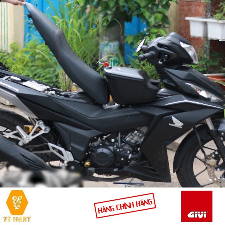 Pát Gắn Thùng Giữa Givi Cho Xe Honda Winner 150 và Winner X