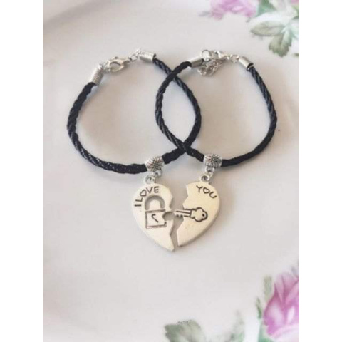 Đôi vòng tay trái tim