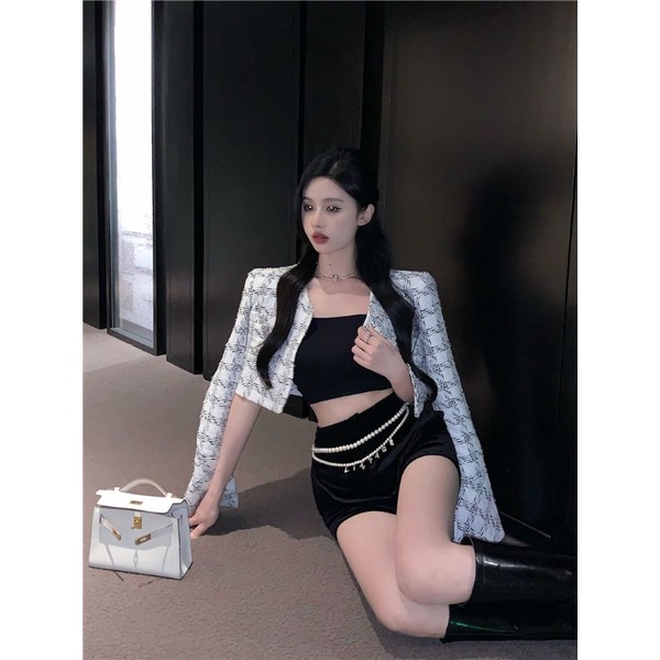 Set áo dạ Tweed kẻ ô và quần cạp cao phối dây xích