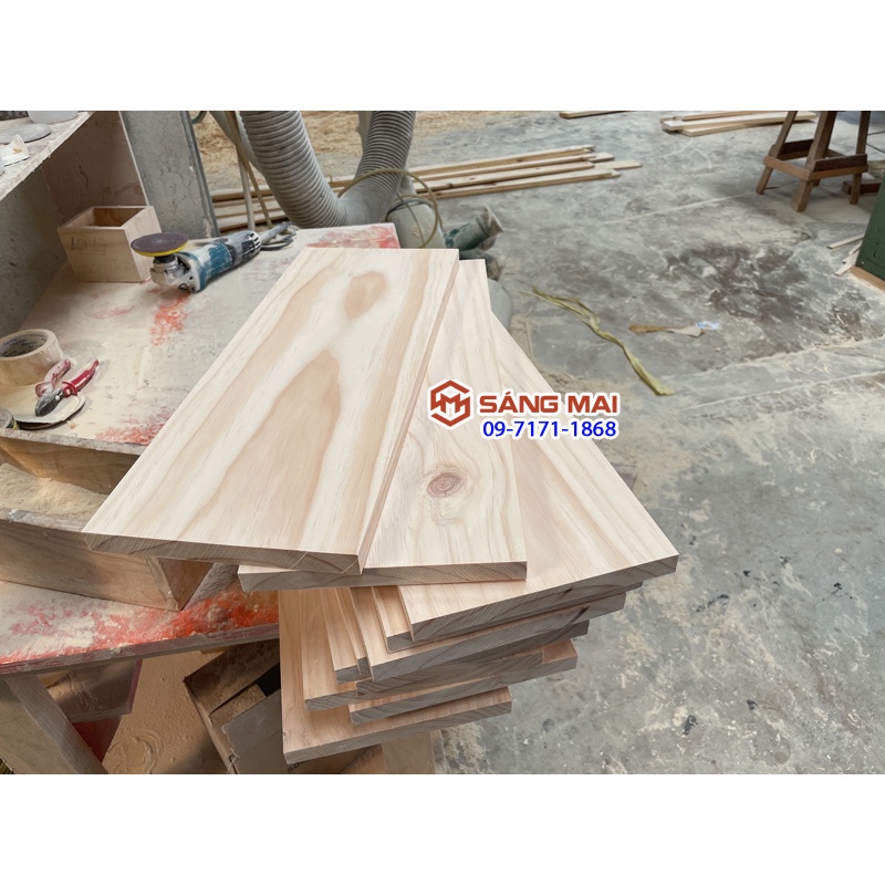 Tấm gỗ thông làm kệ dài 30cm x rộng 20cm x dày 2cm  + láng nhẵn mịn 4 mặt