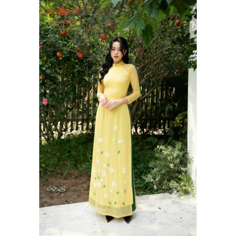 ÁO DÀI TRUYỀN THỐNG LỤA ÁNH MÀU VÀNG KẾT CÚC NỔI BẬT NGÀY HÈ