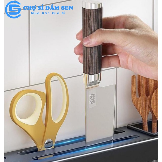 Kệ treo đồ nhà bếp đa năng, giá gác dao dán tường có móc treo tiện dụng G392-KeDaoSat