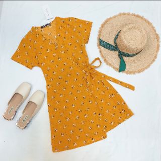Váy vạt chéo