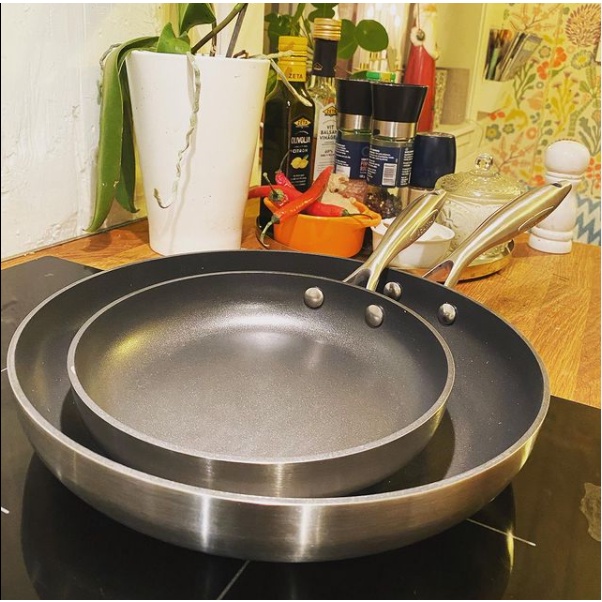 Bộ 2 chảo chống dính từ Scanpan CTX 20cm &amp; 28cm 65202803, thiết kế 7 lớp đúc liền, sản xuất Đan Mạch, bảo hành 3 năm