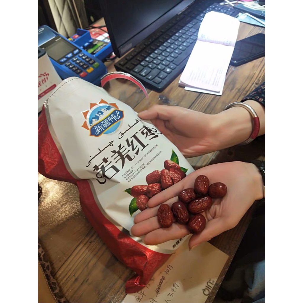 Táo đỏ Tân Cương 0,5kg/gói | BigBuy360 - bigbuy360.vn
