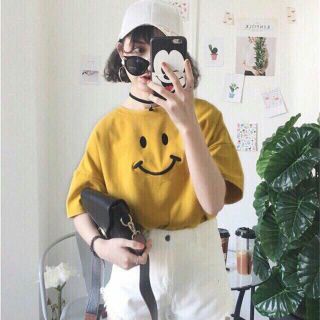 Áo tay lỡ mặt cười