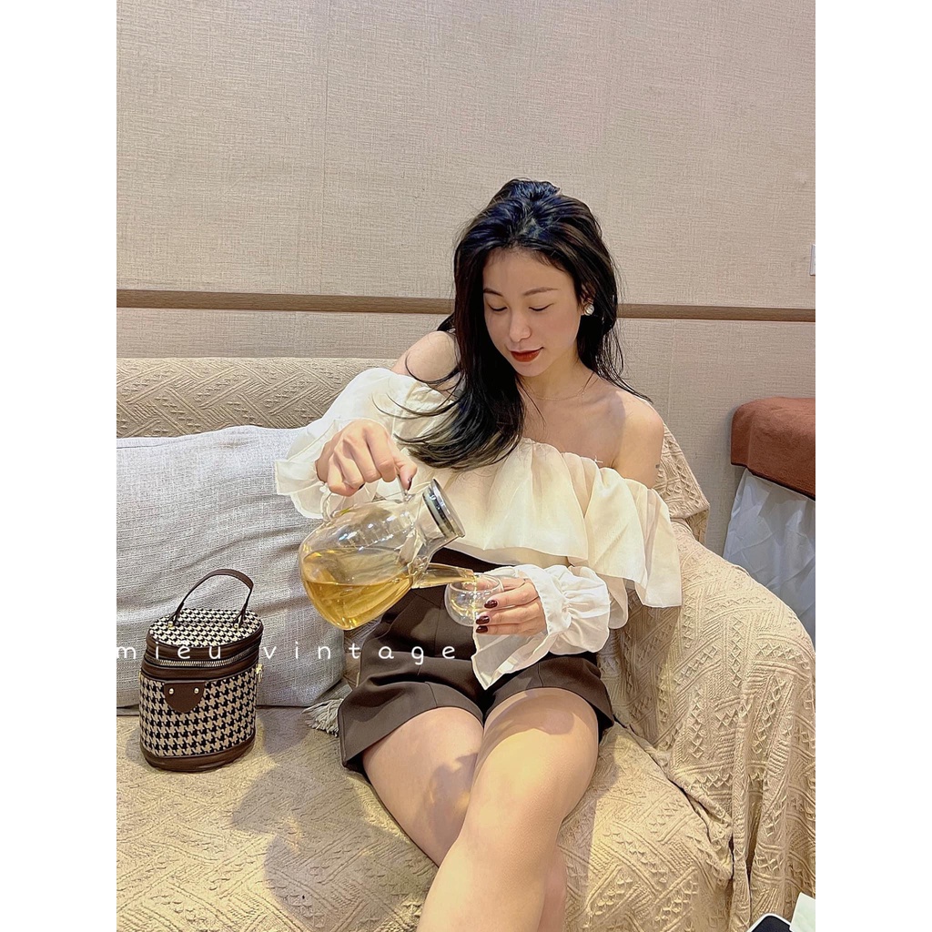 Áo sơ mi mi tơ bẹt vai siêu xinh 2 màu trắng be