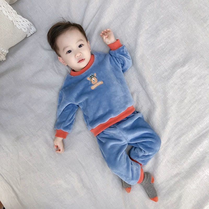 Bộ Đồ Ngủ Lông Cừu Dày Dặn Ấm Áp Theo Phong Cách Thu Đông Dành Cho Bé